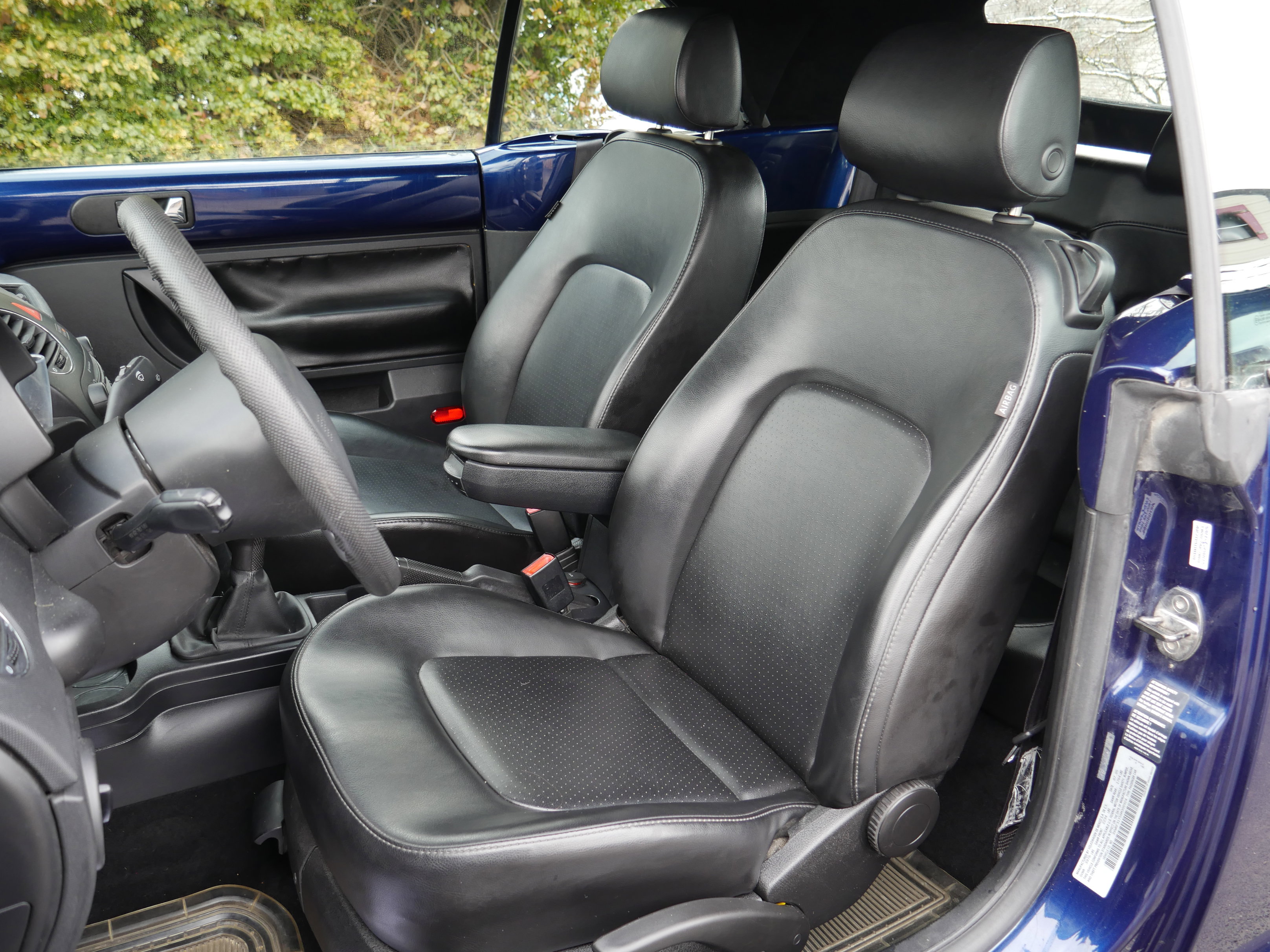 Used 2006 Volkswagen Beetle Convertible w/ Package 1 image 23