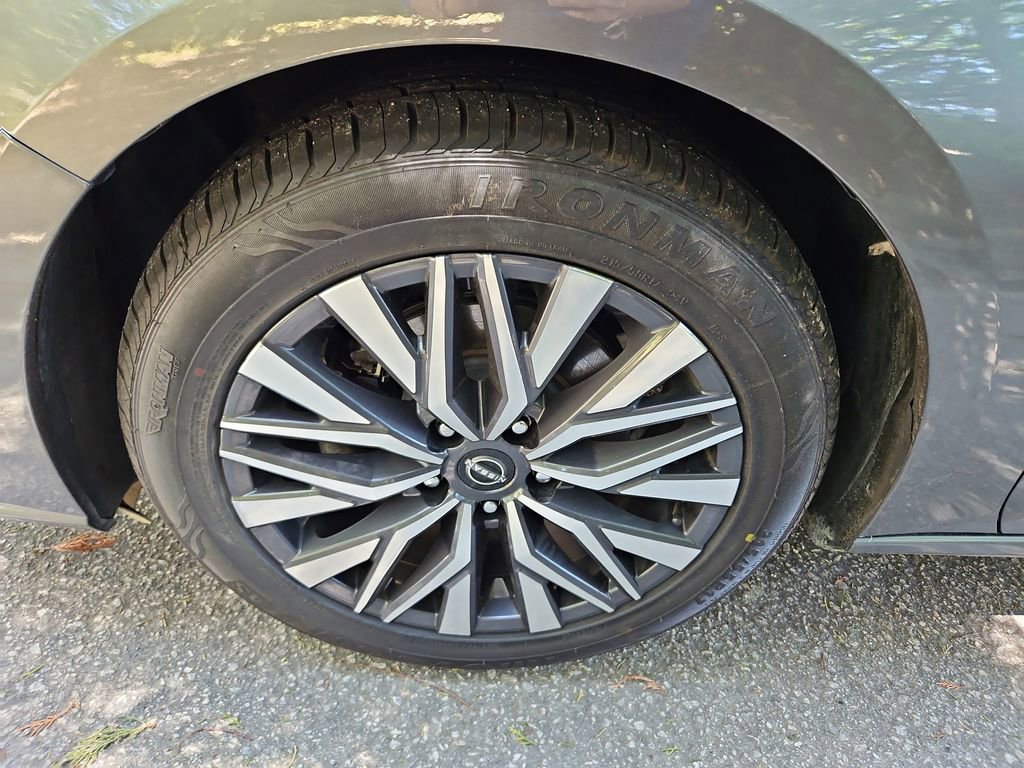 Used 2023 Nissan Altima 2.5 SV FWD image 32