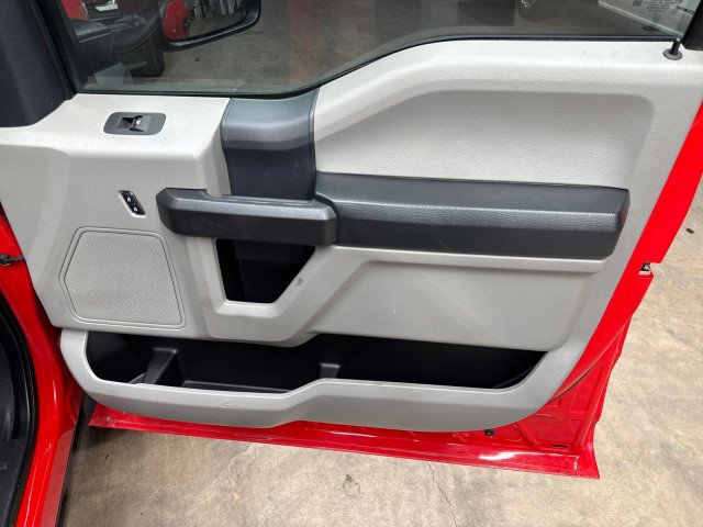 Used 2022 Ford F550 XL Crew Cab 203 4WD w/ Power Equipment Group image 31