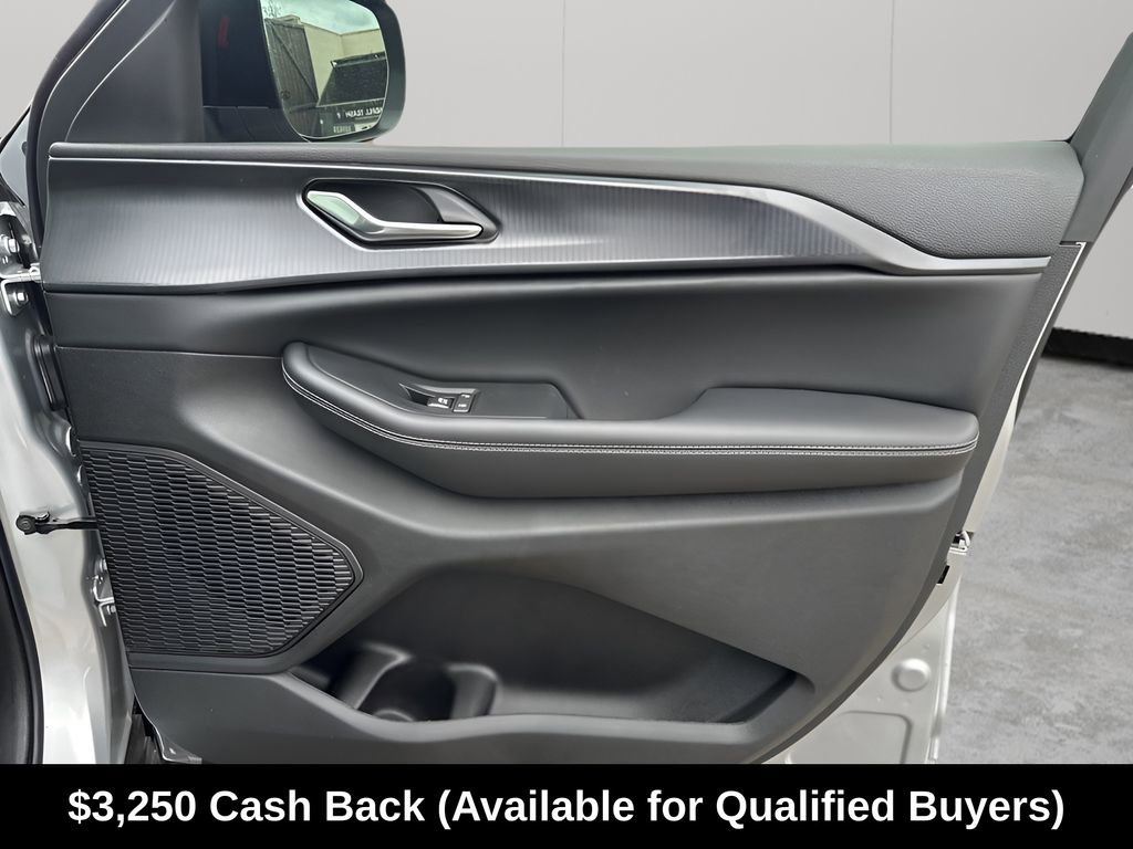 New 2025 Jeep Grand Cherokee Laredo X w/ Luxury Tech Group I RWD image 15