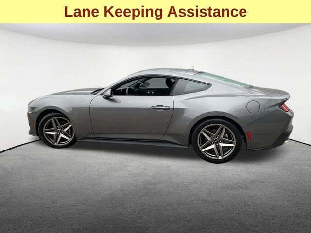 Used 2025 Ford Mustang Coupe image 6