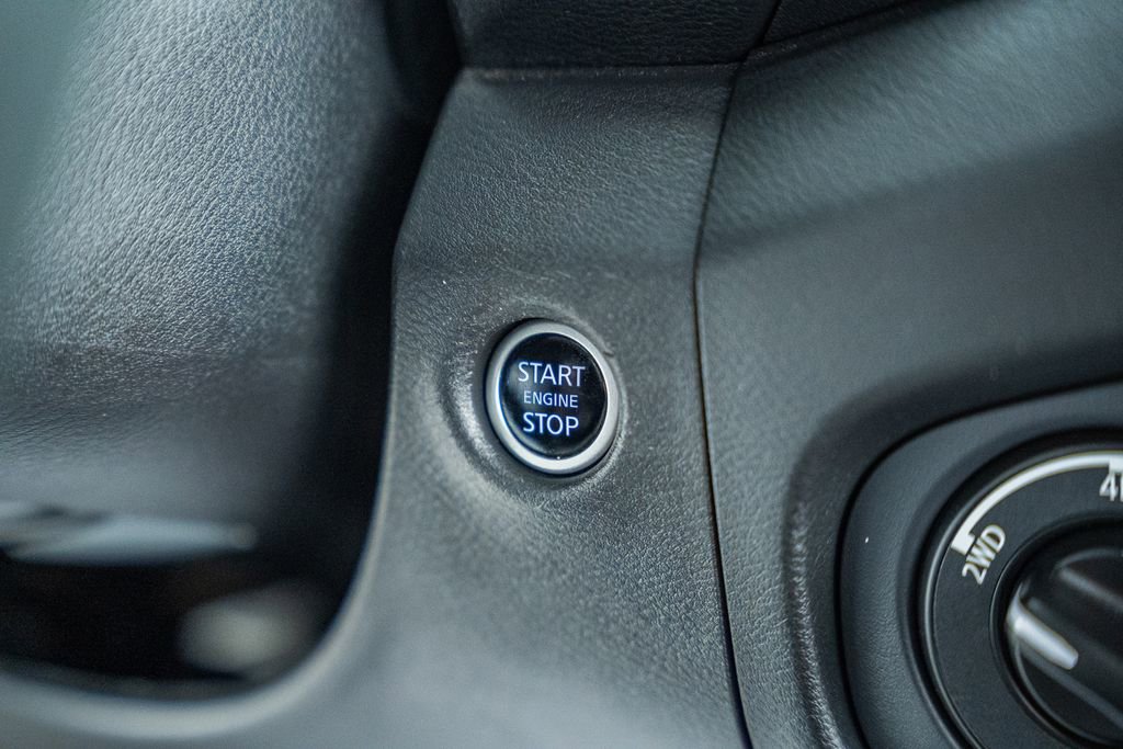 Used 2024 Nissan Frontier PRO-4X w/ Pro Convenience Package image 29