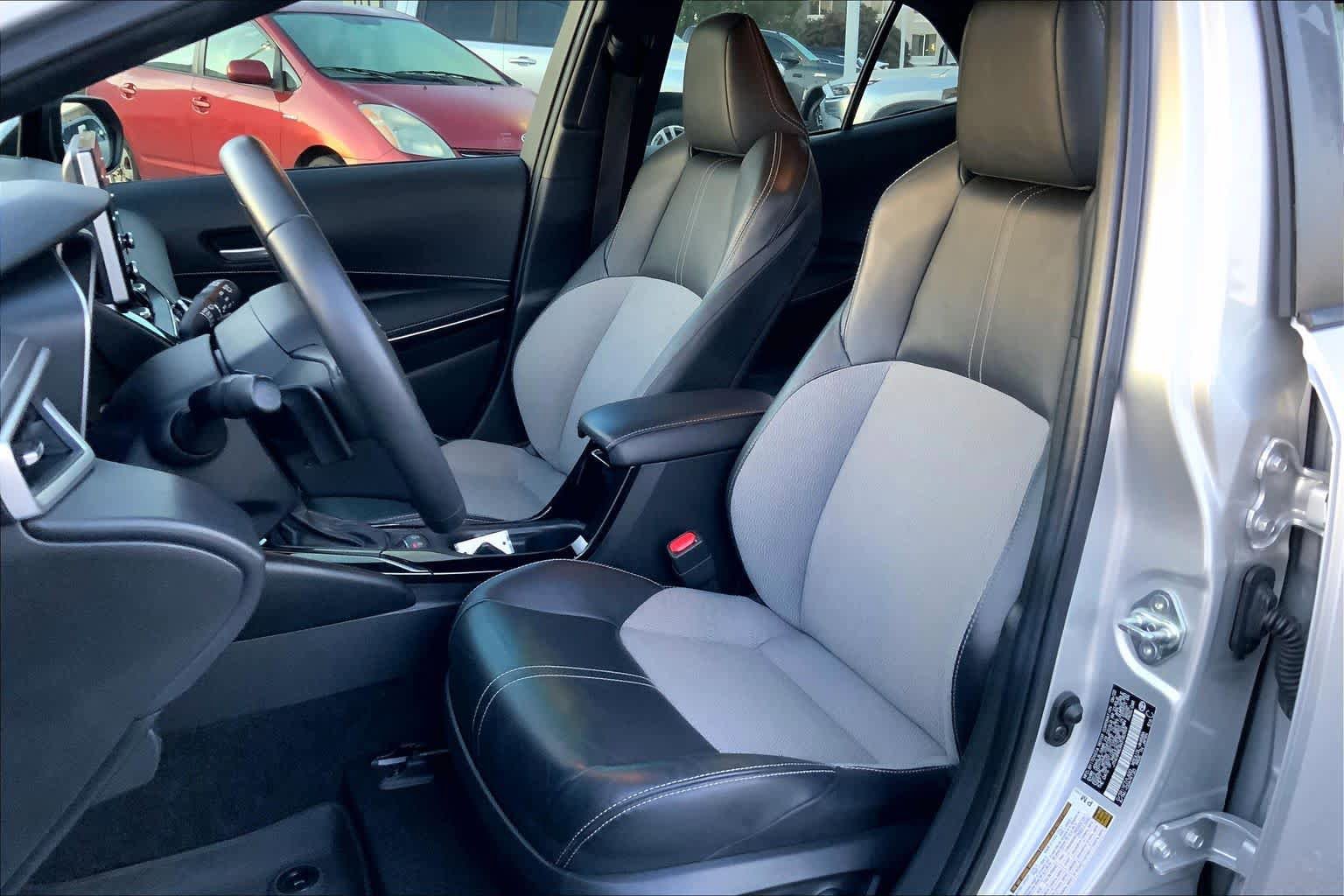 Used 2022 Toyota Corolla XSE FWD image 8