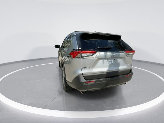 Used 2021 Toyota RAV4 XLE Premium FWD image 7