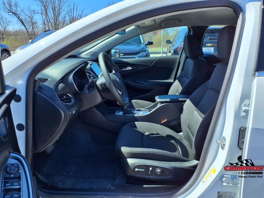 Used 2025 Chevrolet Malibu LS w/ Driver Confidence Package image 21