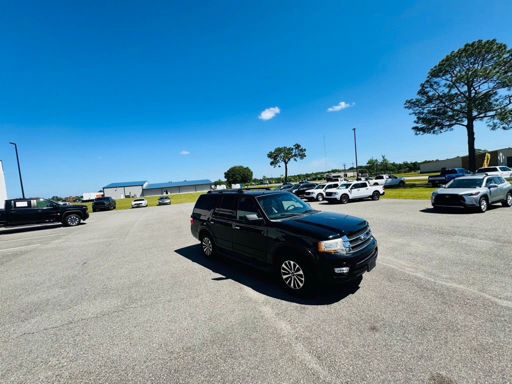 Used 2016 Ford Expedition XLT w/ Equipment Group 202A image 16