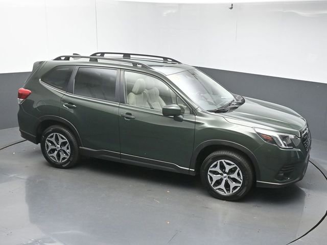 Used 2023 Subaru Forester Premium image 42