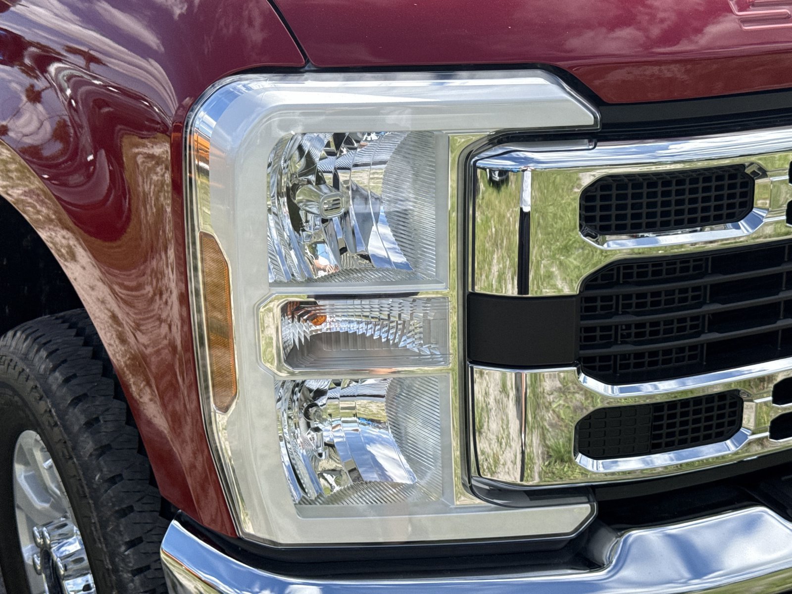 Certified 2024 Ford F250 XLT w/ F-250 >10K GVWR Package AWD/4WD image 10