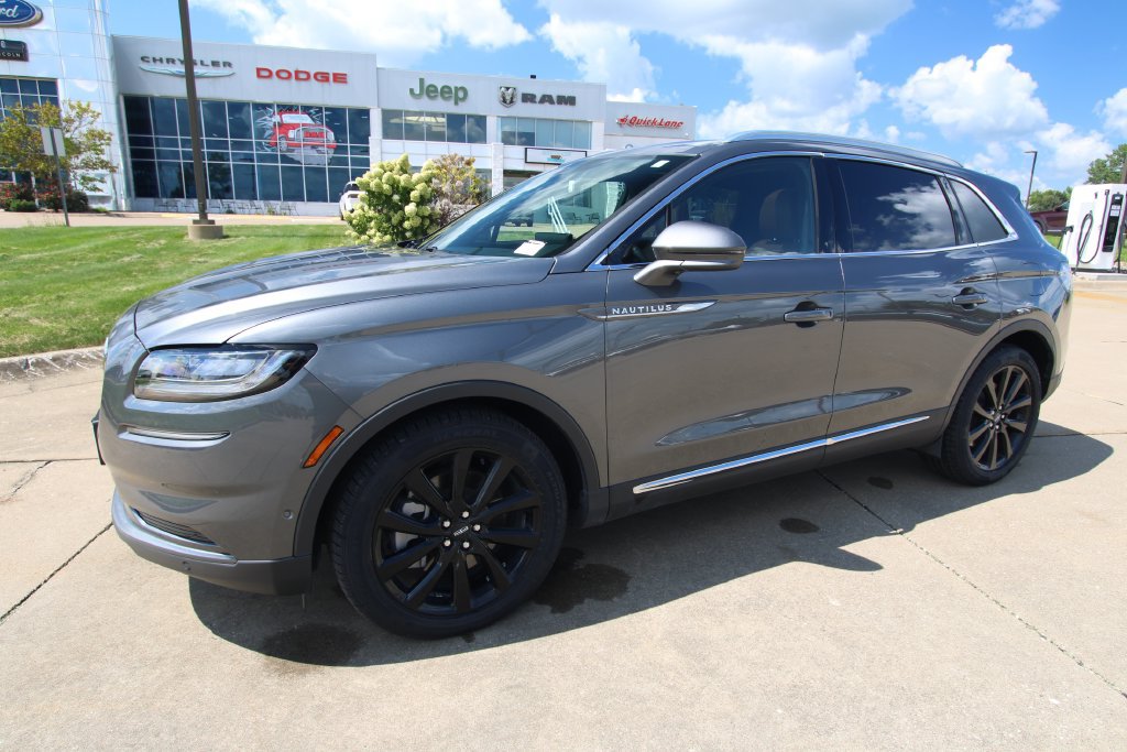 Used 2023 Lincoln Nautilus Reserve w/ Equipment Group 201A AWD/4WD image 19