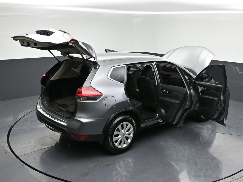 Used 2018 Nissan Rogue S image 33