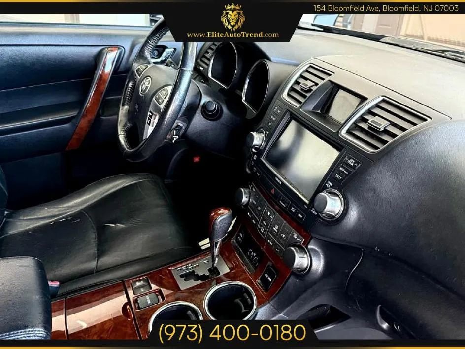 Used 2012 Toyota Highlander Limited w/ Tow Pkg image 20