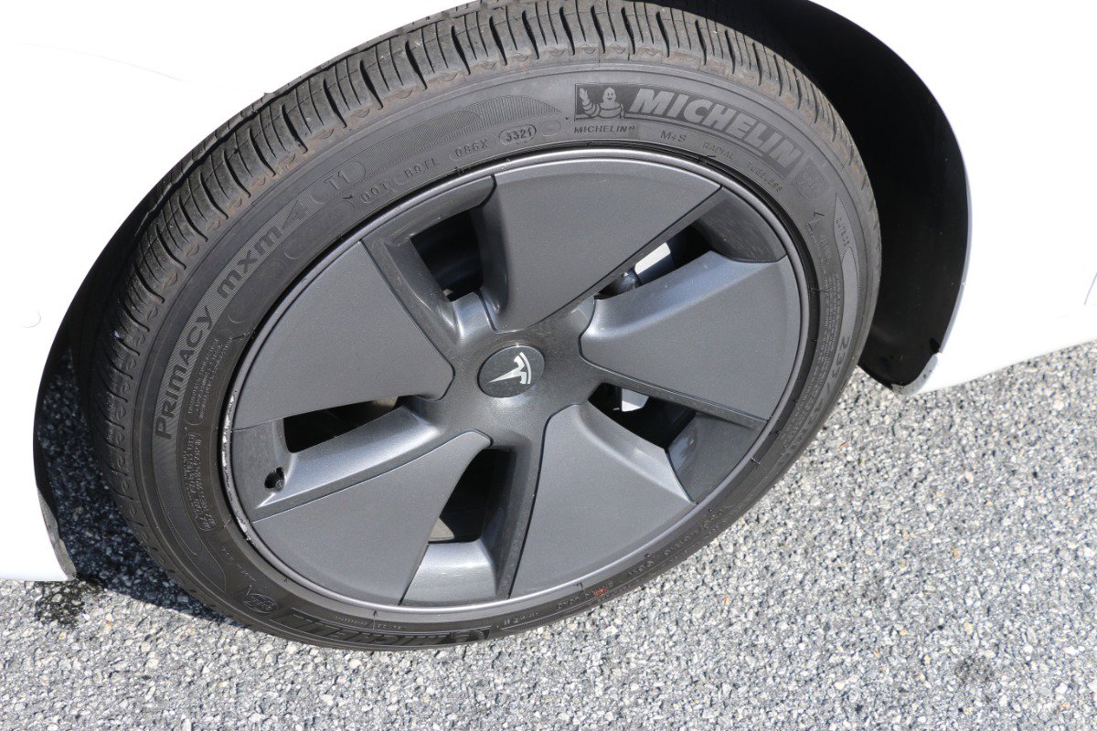 Used 2021 Tesla Model 3 Standard Range Plus image 14