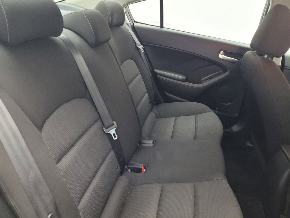 Used 2017 Kia Forte LX image 19