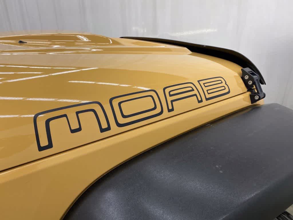 Used 2013 Jeep Wrangler Unlimited Sahara AWD/4WD image 10