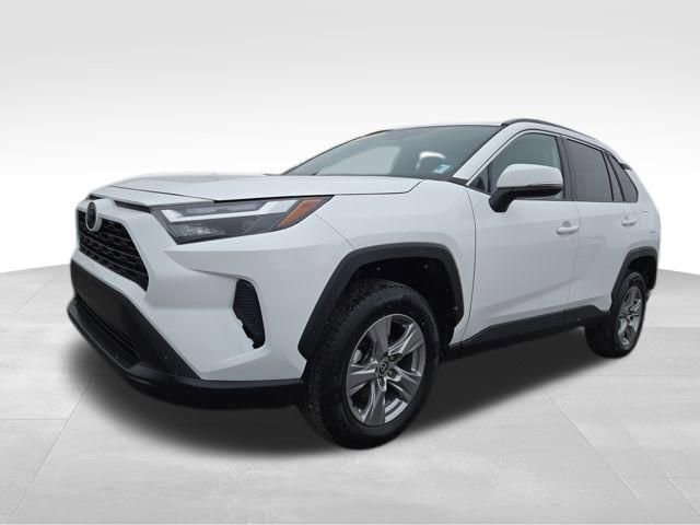 Used 2023 Toyota RAV4 XLE image 5