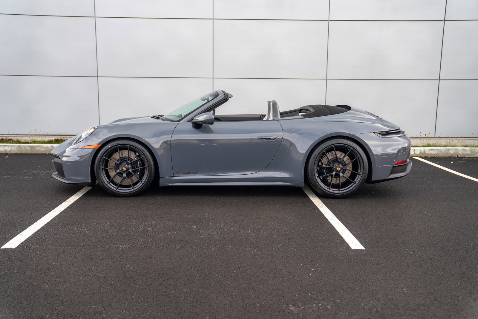 New 2026 Porsche 911 Carrera GTS image 2