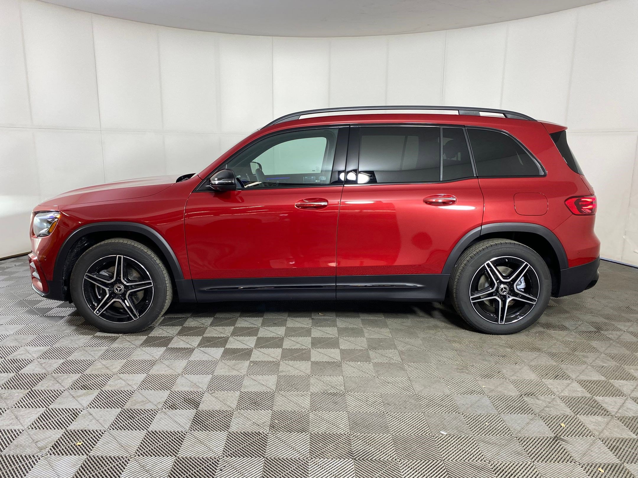 Used 2026 Mercedes-Benz GLB 250 4MATIC video 2