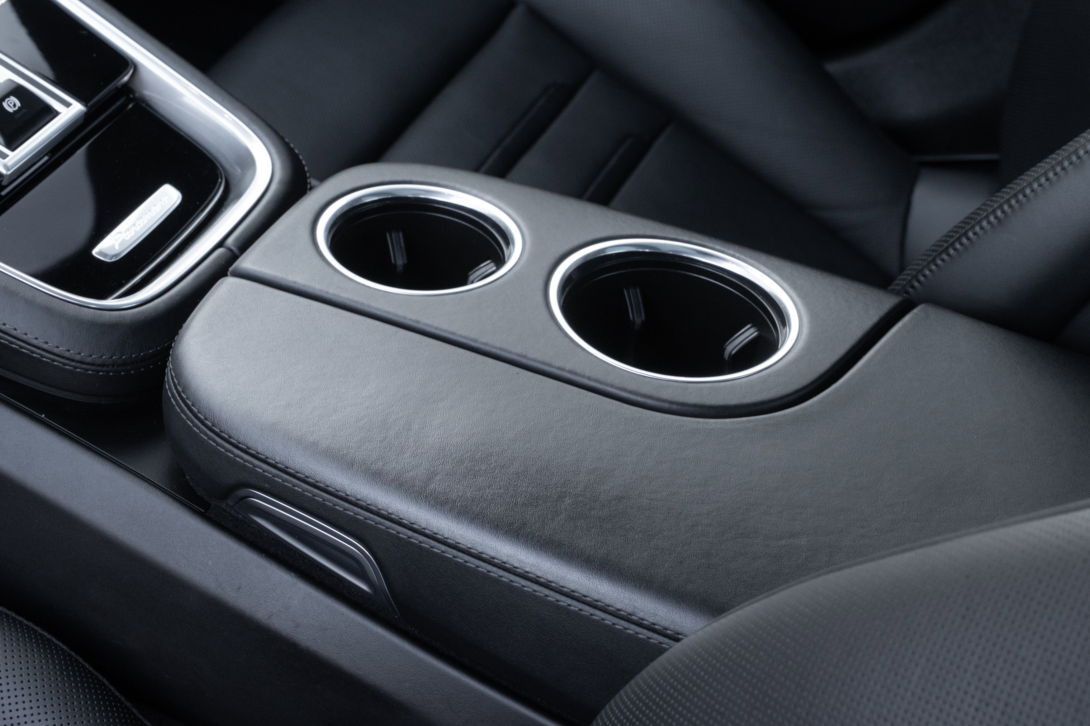 Used 2023 Porsche Panamera 4 image 18