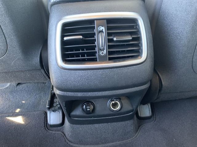 Used 2020 Kia Sorento LX image 29