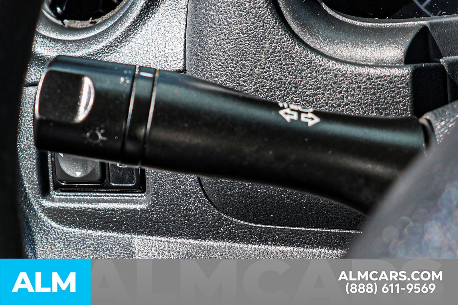 Used 2017 Nissan Versa S Plus image 29