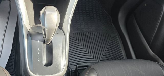 Used 2022 Chevrolet Trax LT w/ LT Convenience Package image 22