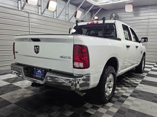 Used 2022 RAM 1500 Classic SLT w/ Electronics Group AWD/4WD image 4