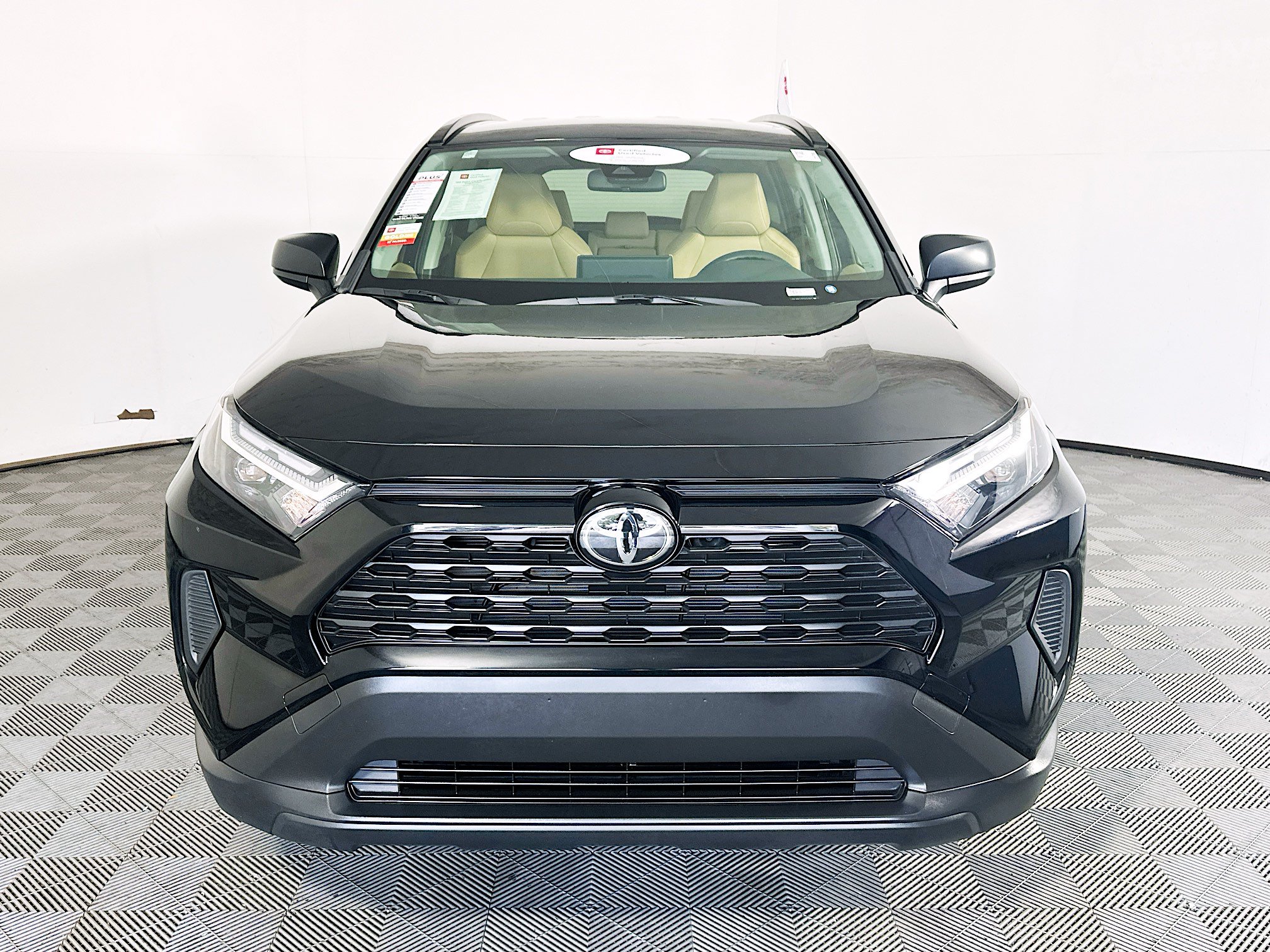 Certified 2025 Toyota RAV4 LE AWD/4WD image 8