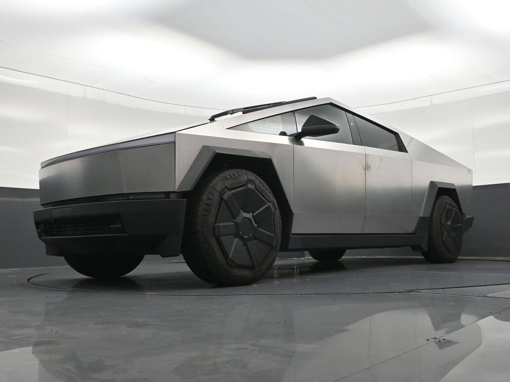 Used 2024 Tesla Cybertruck AWD Crew Cab image 22