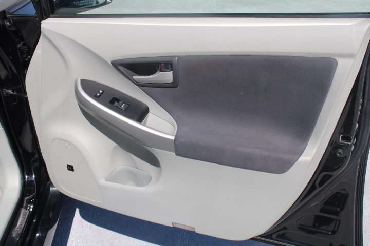 Used 2010 Toyota Prius Three FWD image 17