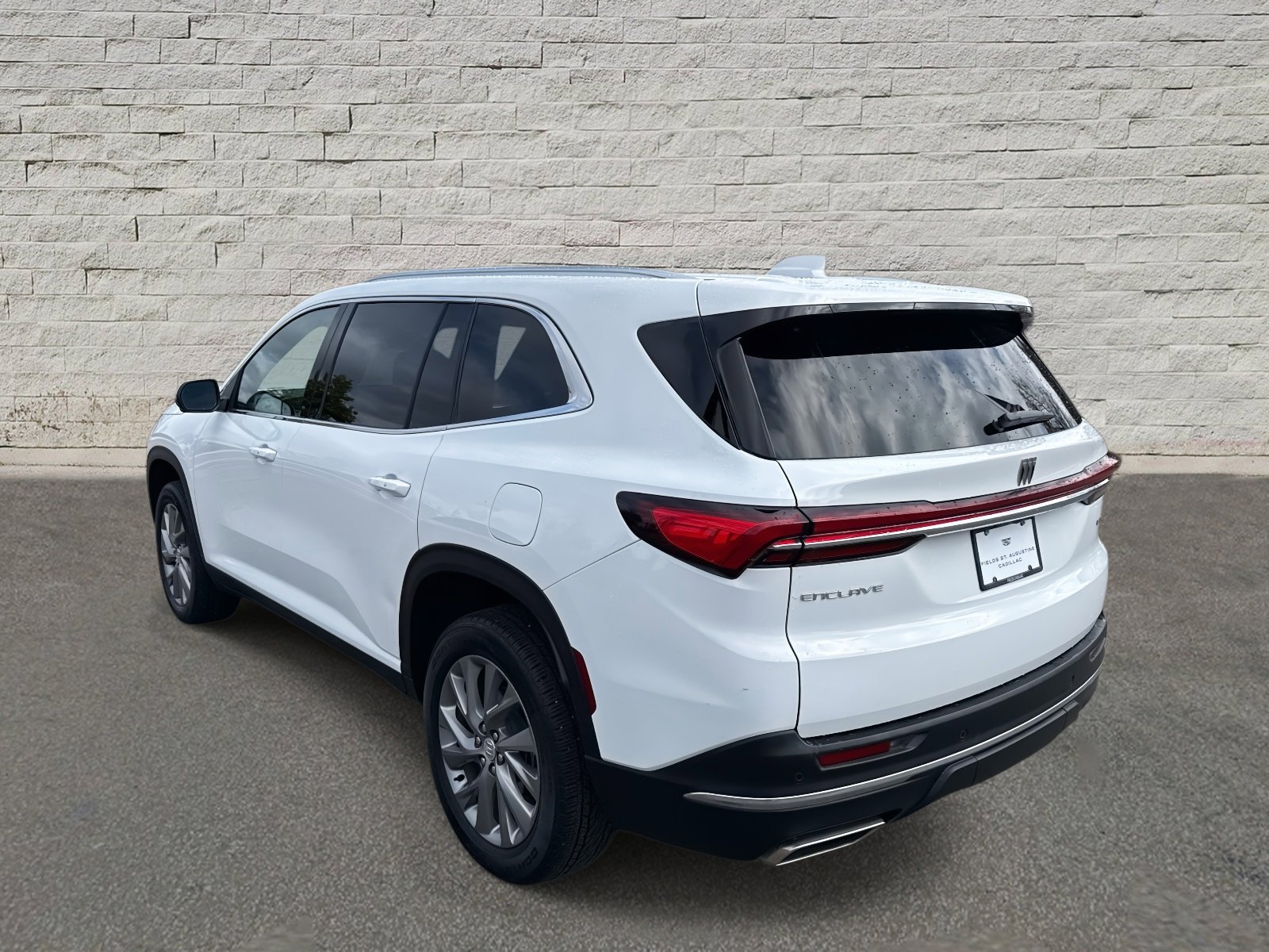 Used 2025 Buick Enclave Preferred image 7