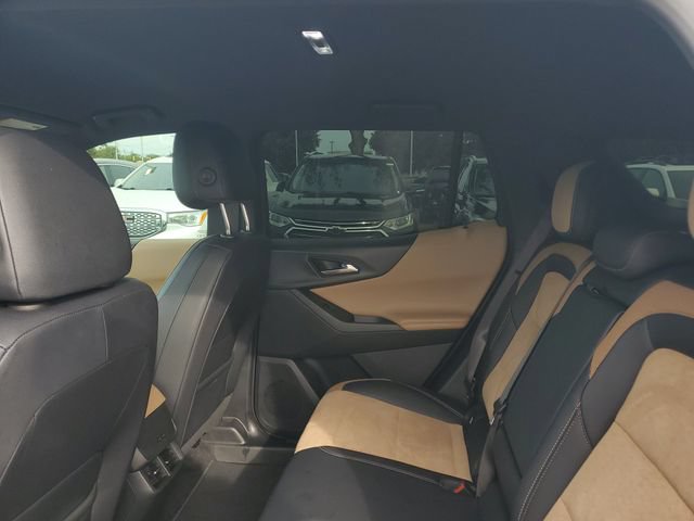 Used 2025 Chevrolet Equinox ACTIV w/ Safety and Technology Package FWD image 9