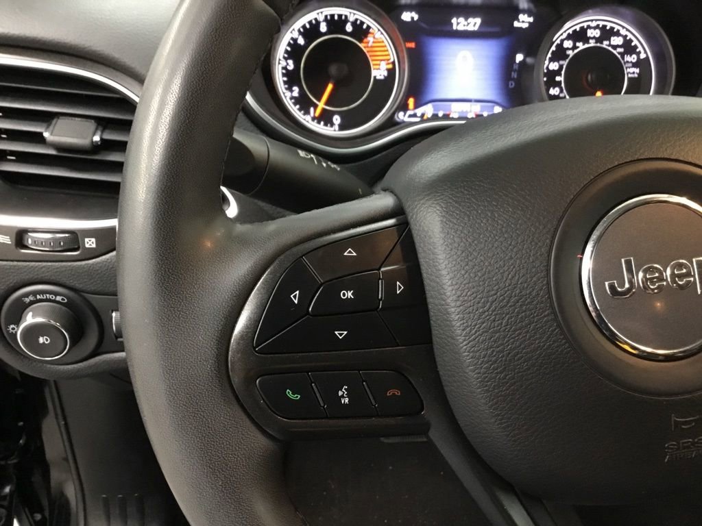 Used 2022 Jeep Cherokee Trailhawk w/ Trailer Tow Group image 16