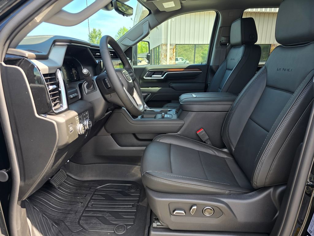 New 2026 GMC Sierra 2500 Denali w/ Denali Reserve Package AWD/4WD image 4
