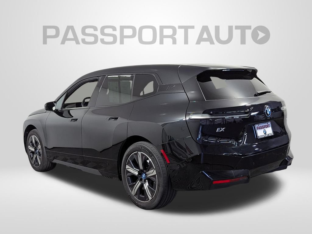 Certified 2023 BMW iX xDrive50 w/ Sport Package AWD/4WD image 3