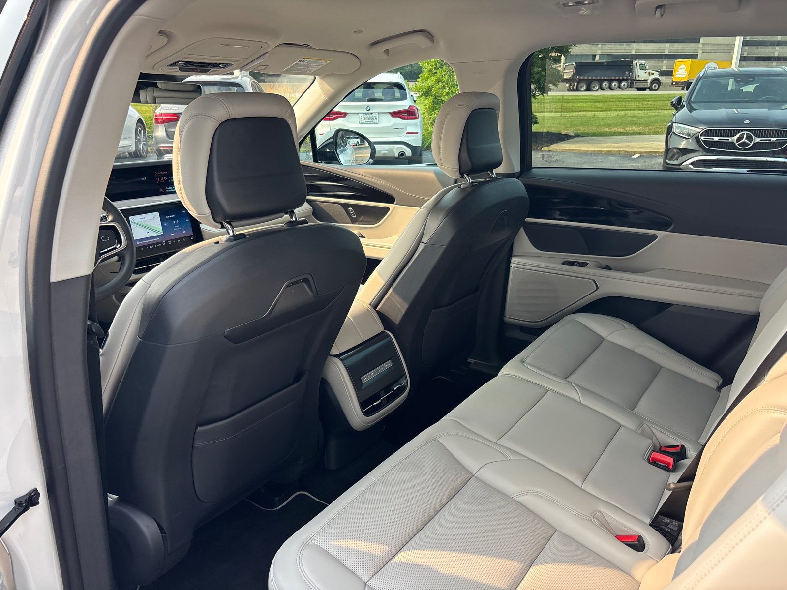 New 2026 Lincoln Nautilus Premier AWD/4WD image 27