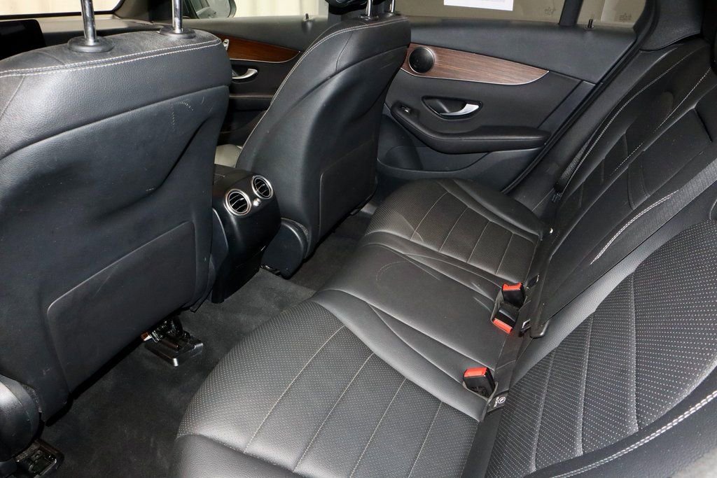 Used 2021 Mercedes-Benz GLC 300 4MATIC image 22
