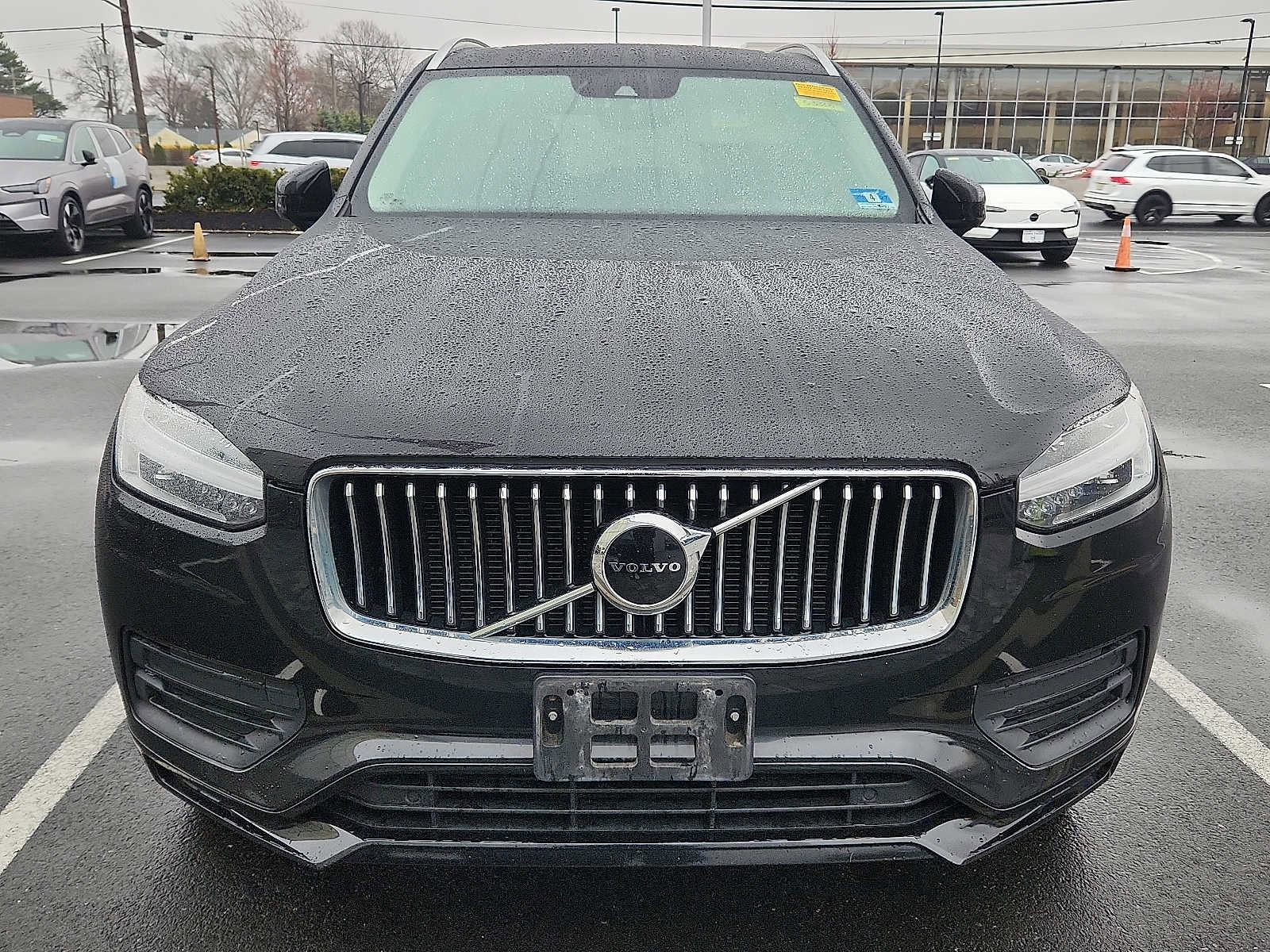 Used 2020 Volvo XC90 T5 Momentum w/ Protection Package Premier image 2