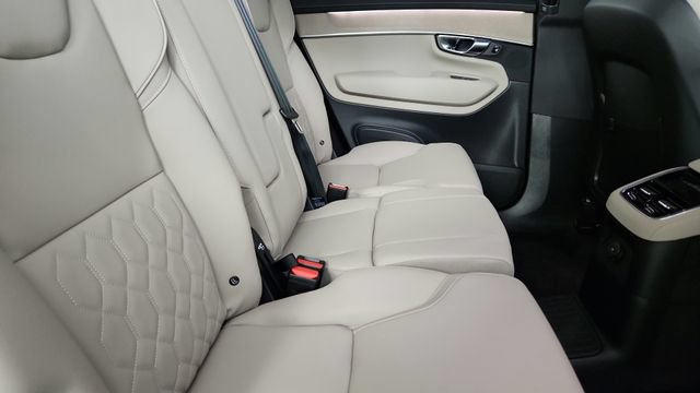 New 2026 Volvo XC90 T8 Plus w/ Protection Package Premier AWD/4WD image 74