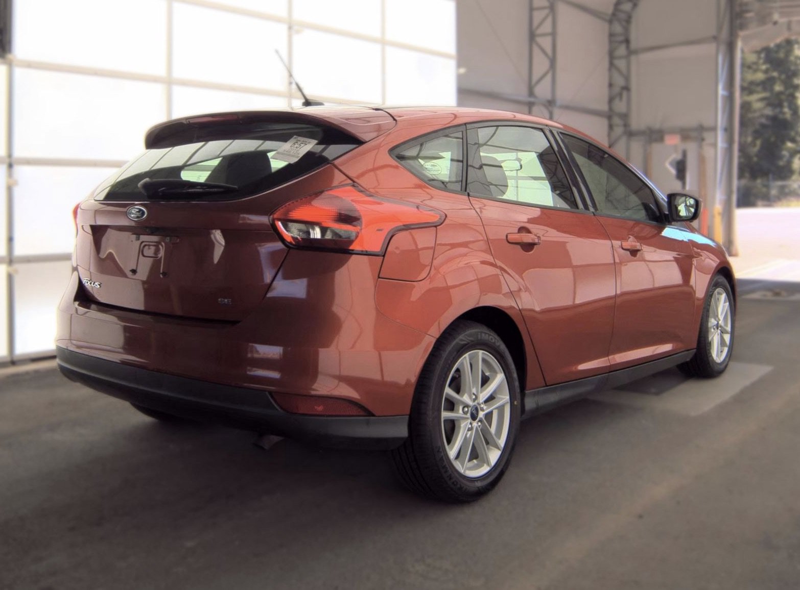 Used 2018 Ford Focus SE FWD image 4