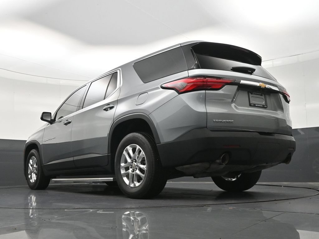 Used 2023 Chevrolet Traverse LS FWD image 26