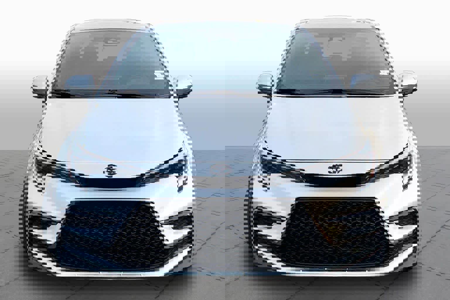 Used 2024 Toyota Corolla XSE FWD image 4