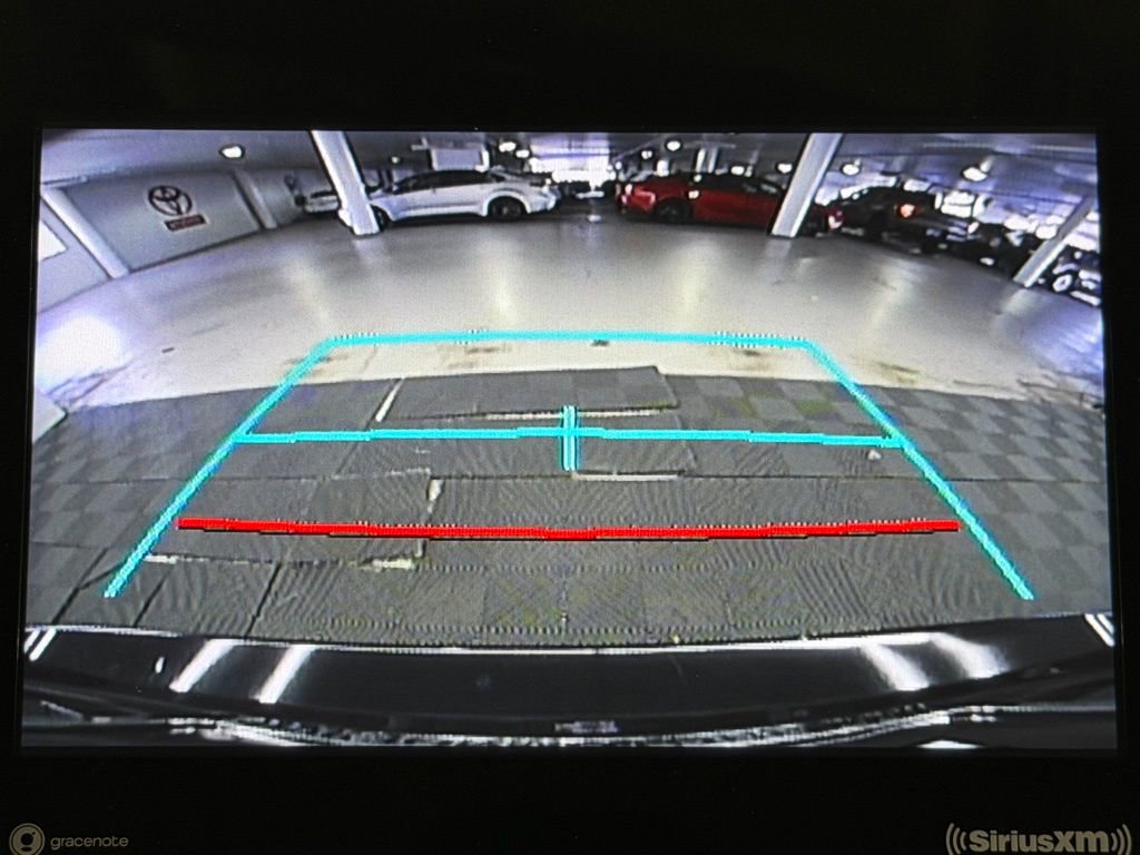 Certified 2022 Toyota Camry SE image 31