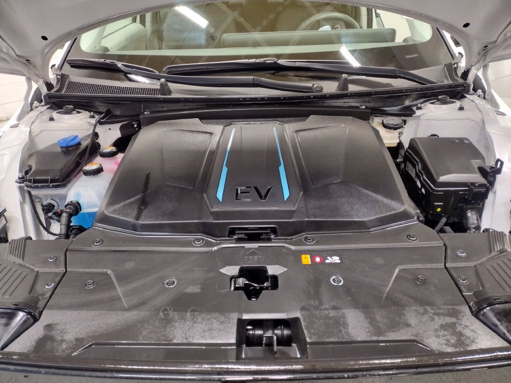 Certified 2024 Hyundai Ioniq 5 SEL AWD/4WD image 10