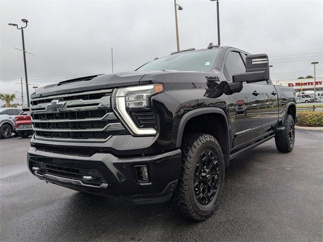 Used 2024 Chevrolet Silverado 2500 High Country w/ High Country Premium Package image 8