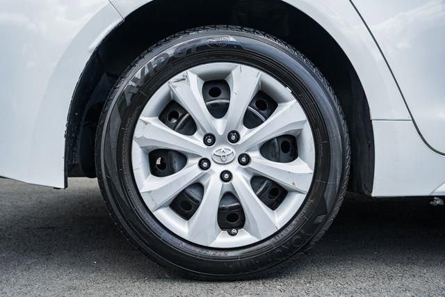 Used 2022 Toyota Corolla LE image 15