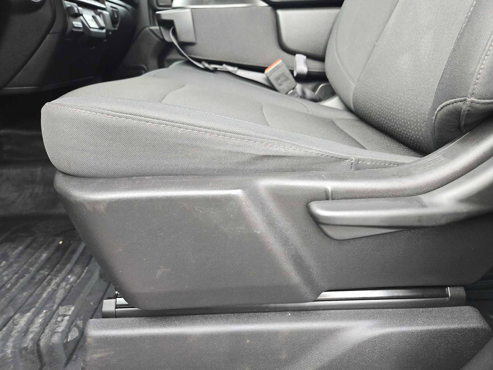 Used 2024 GMC Sierra 3500 Pro w/ Convenience Package image 23