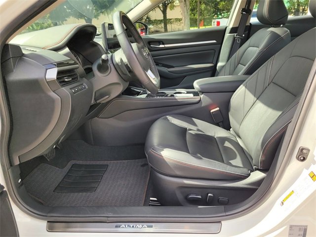 Used 2024 Nissan Altima 2.0 SR image 11