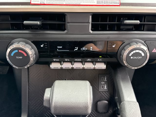 Certified 2025 Toyota Tacoma SR5 AWD/4WD image 33