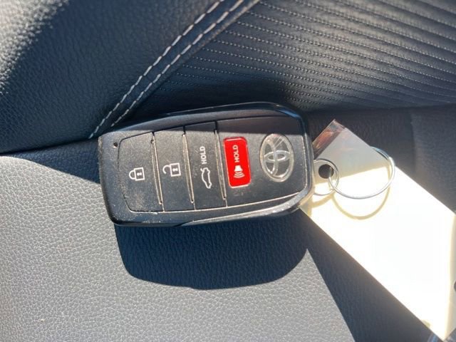 Used 2025 Toyota Camry SE image 36