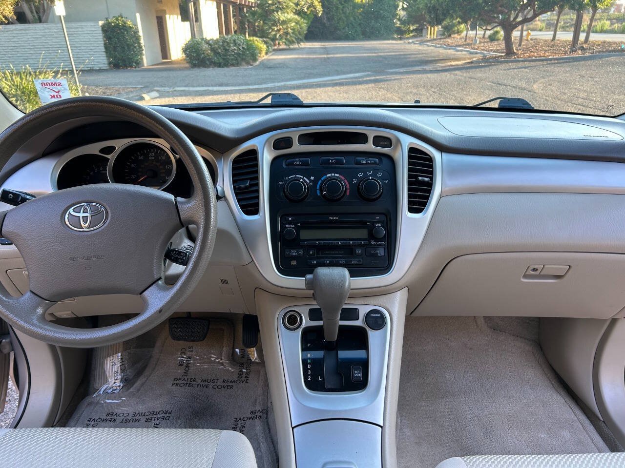 Used 2004 Toyota Highlander 4WD V6 w/ Preferred Pkg image 36